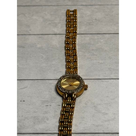 Gold Plated Case Wittnauer Gold Wristwatch With Crystal Bezel - Picture 3 of 4